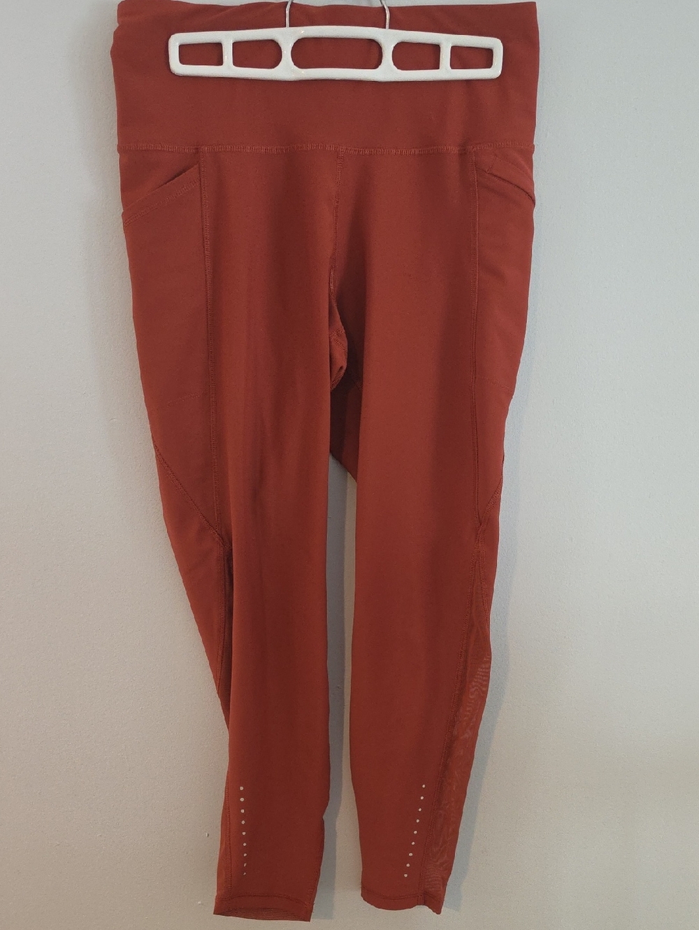 Old Navy Active Elevate Leggings in Rust Orange
